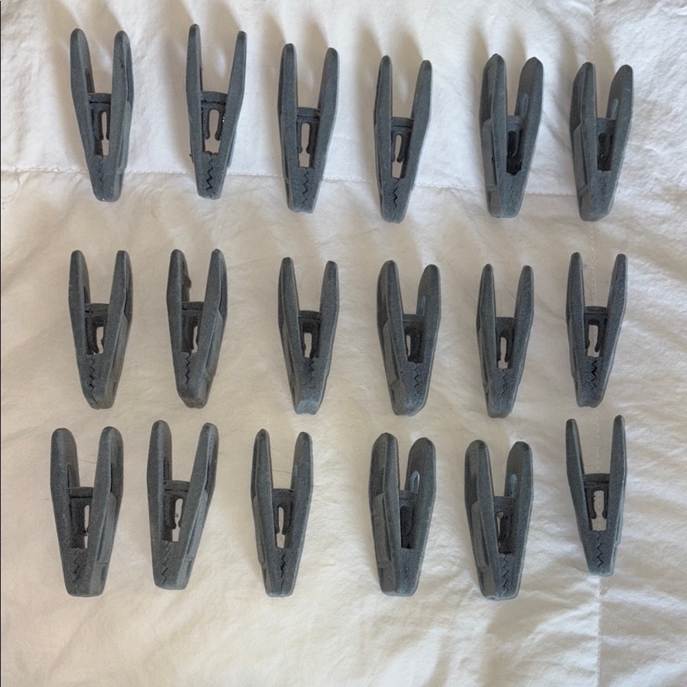 Set of 18 velvet Gray Clips